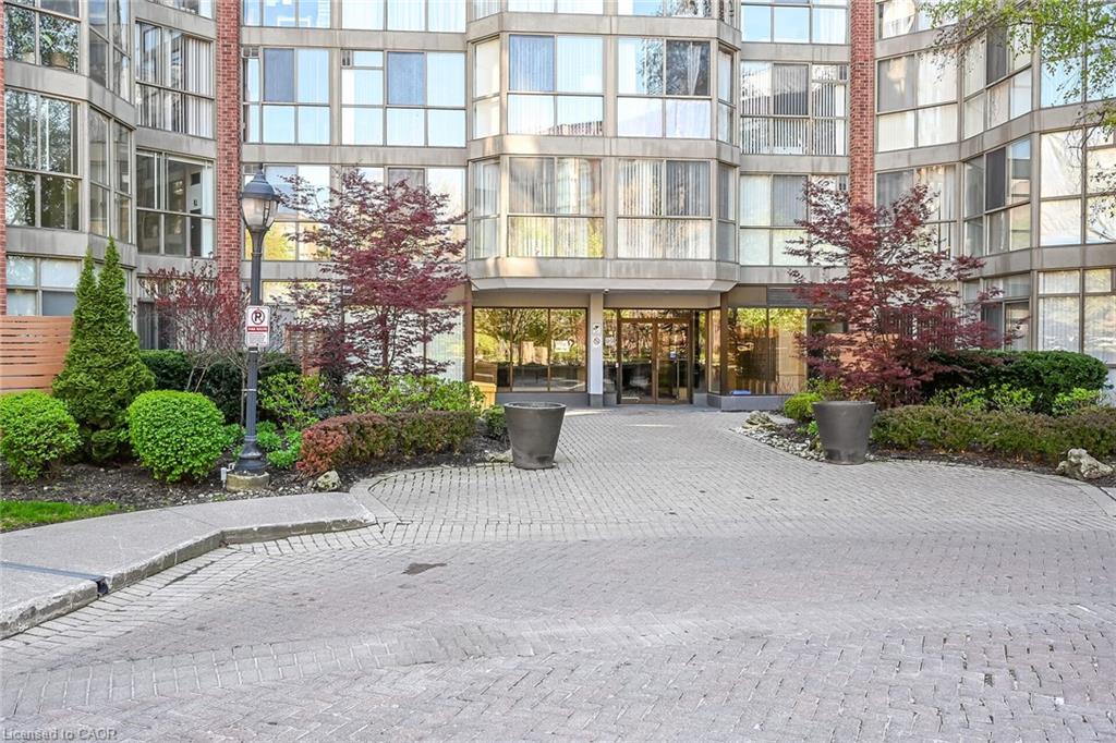 224-22 Southport Street Property Photo 3