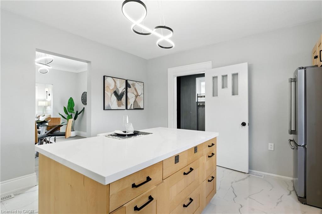 6294 Ker Street Property Photo 9