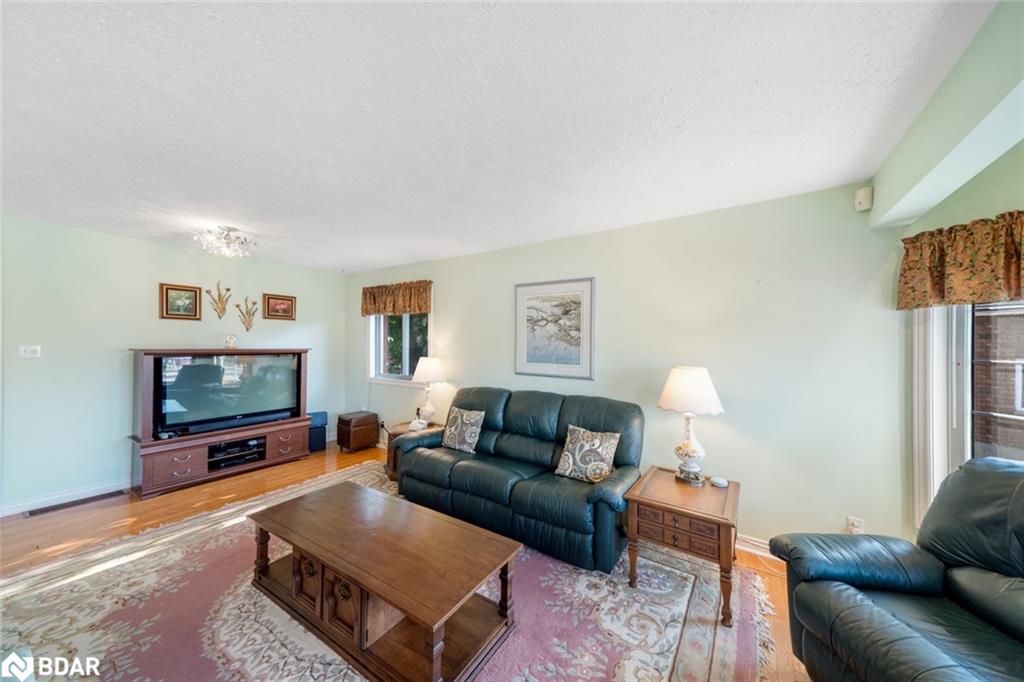 30 Charles Street Property Photo 8