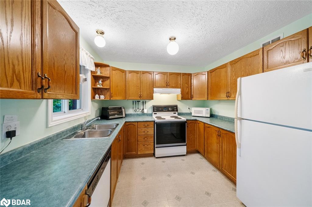 30 Charles Street Property Photo 12