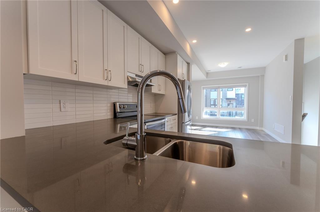 30-720 Grey Street Property Photo 3