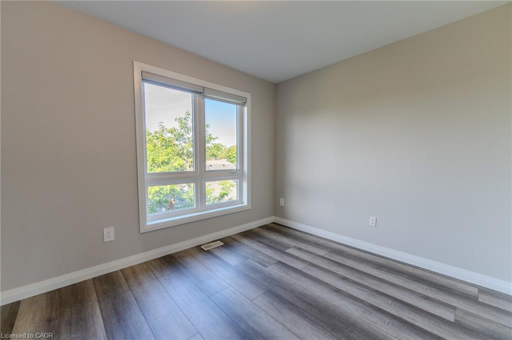 30-720 Grey Street Property Photo 8