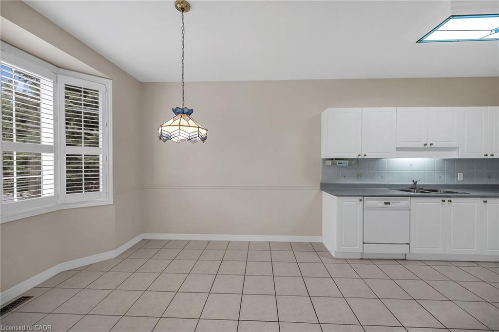 46 Northernbreeze Street Property Photo 13