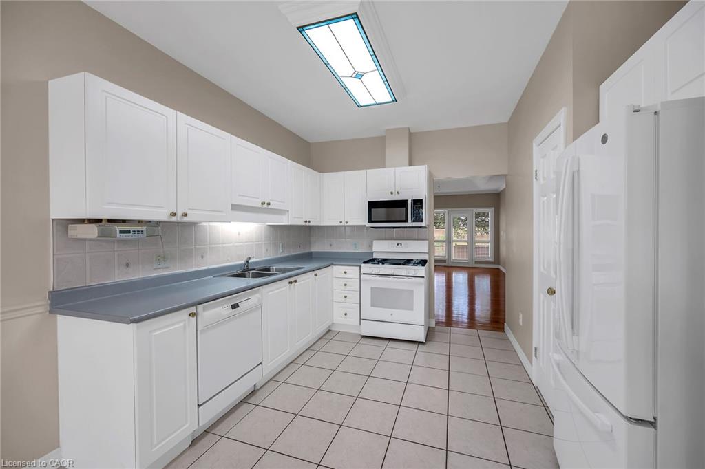 46 Northernbreeze Street Property Photo 16