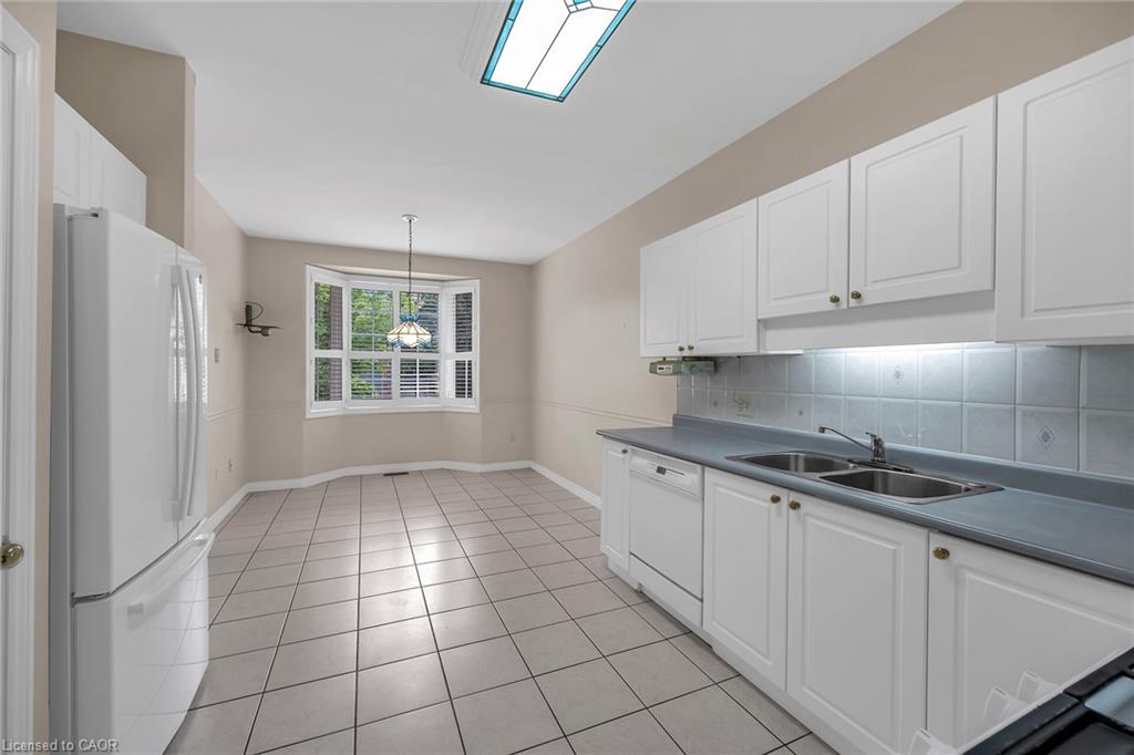 46 Northernbreeze Street Property Photo 17