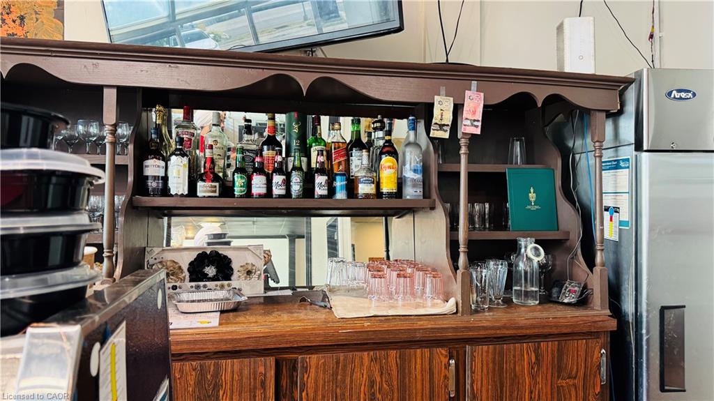 1-780 Dundas Street Property Photo 9