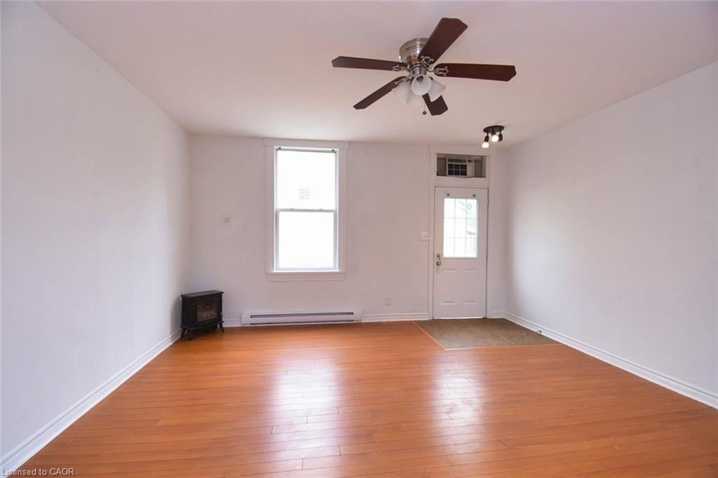 122 Evans Street Property Photo 4