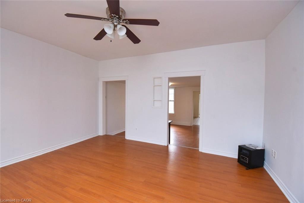 122 Evans Street Property Photo 6