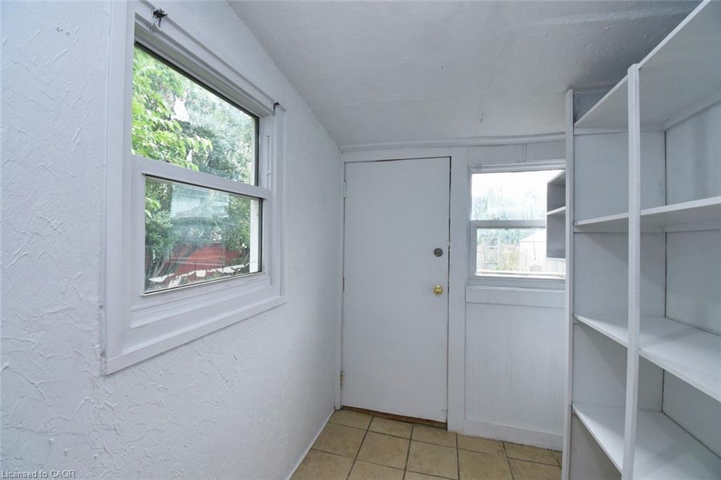 122 Evans Street Property Photo 18