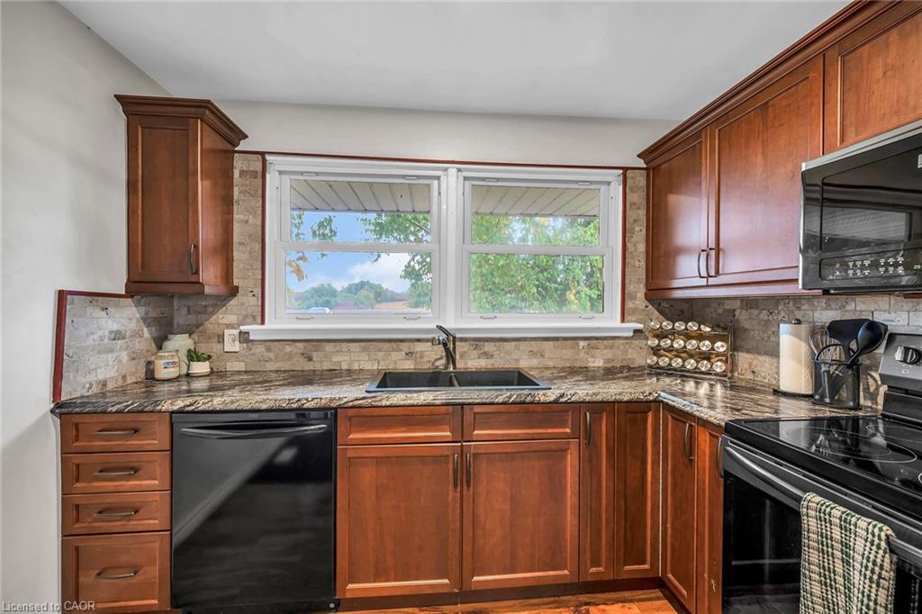 4539 Highway 6 Property Photo 17