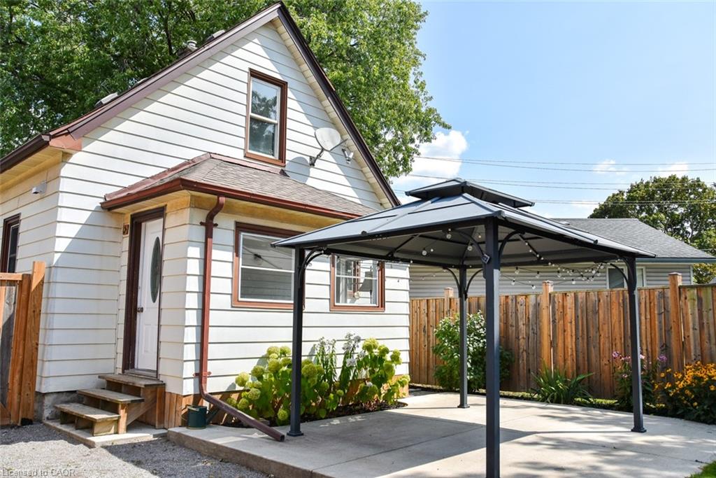 22 Bertram Street Property Photo 9