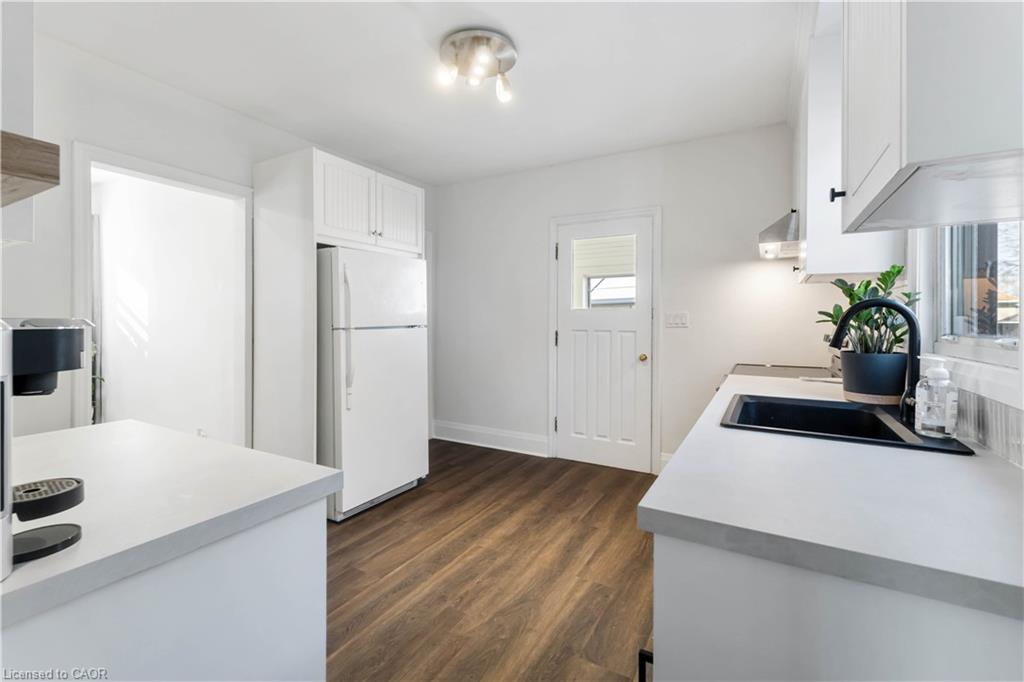 22 Bertram Street Property Photo 20