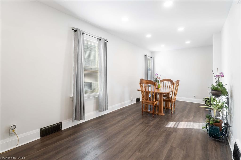 22 Bertram Street Property Photo 24