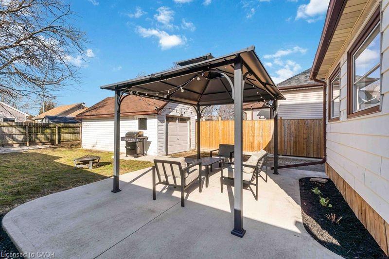 22 Bertram Street Property Photo 36