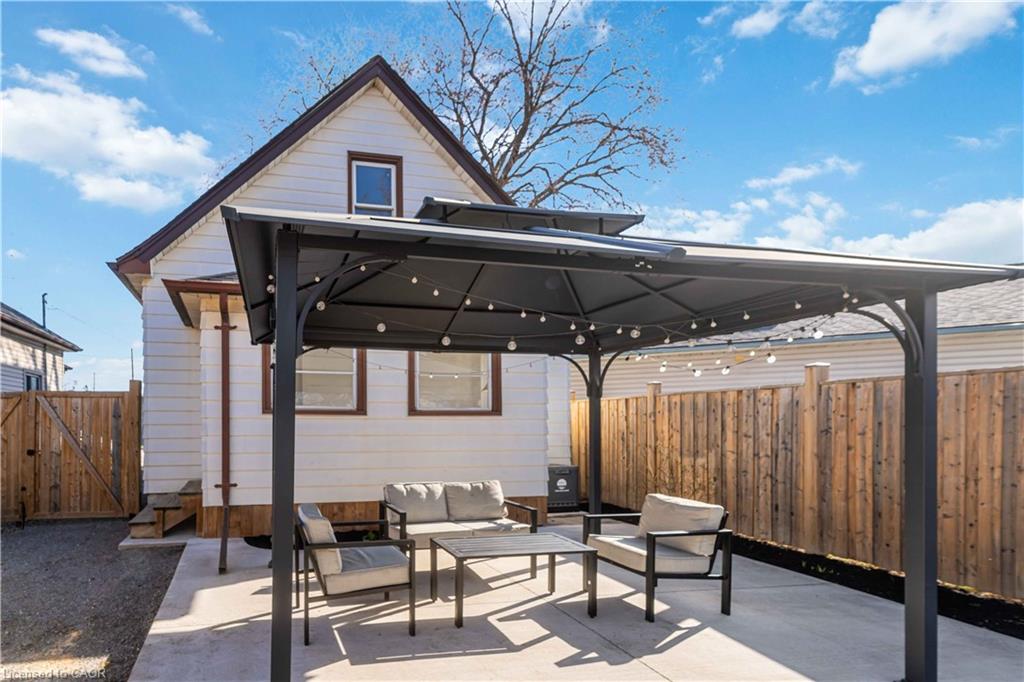 22 Bertram Street Property Photo 37