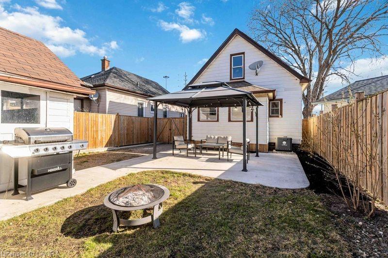 22 Bertram Street Property Photo 38