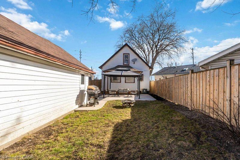 22 Bertram Street Property Photo 40