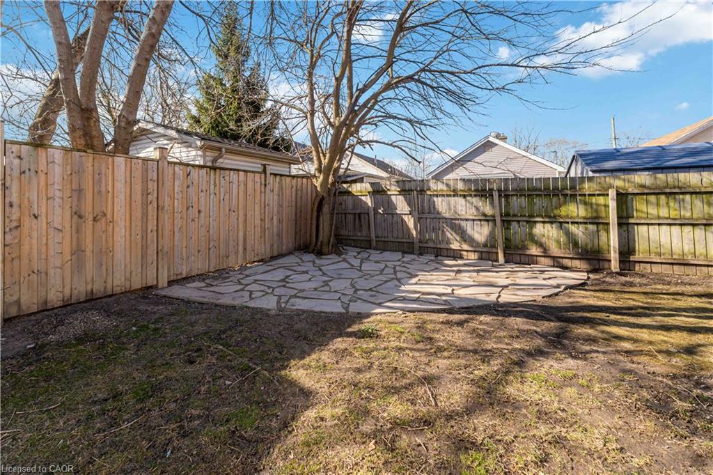 22 Bertram Street Property Photo 41