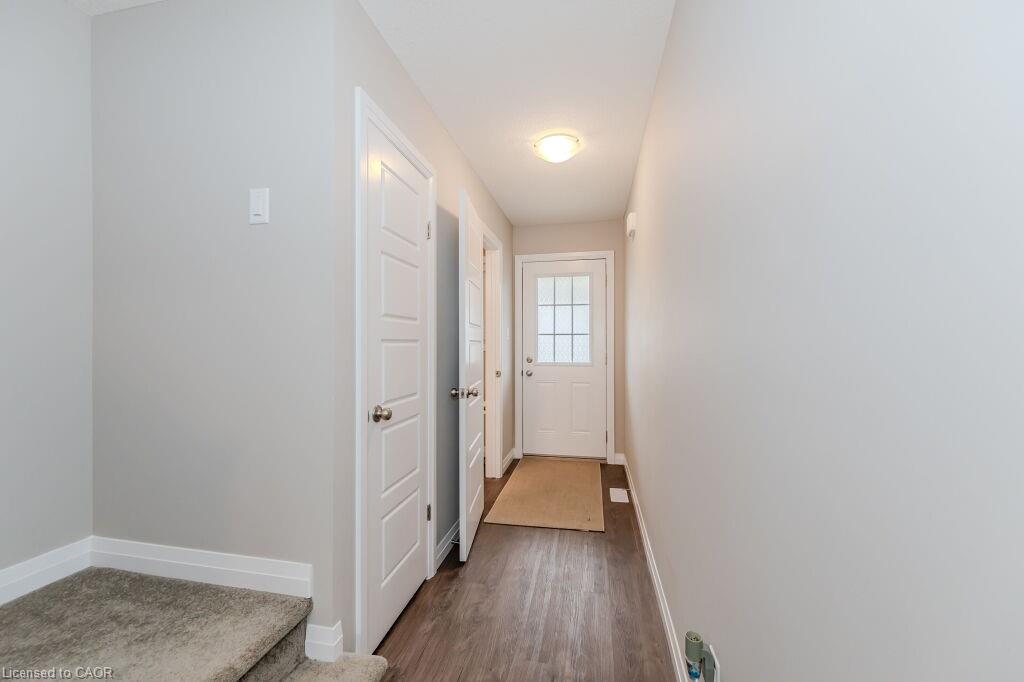 14-86 Erbsville Court Property Photo 3