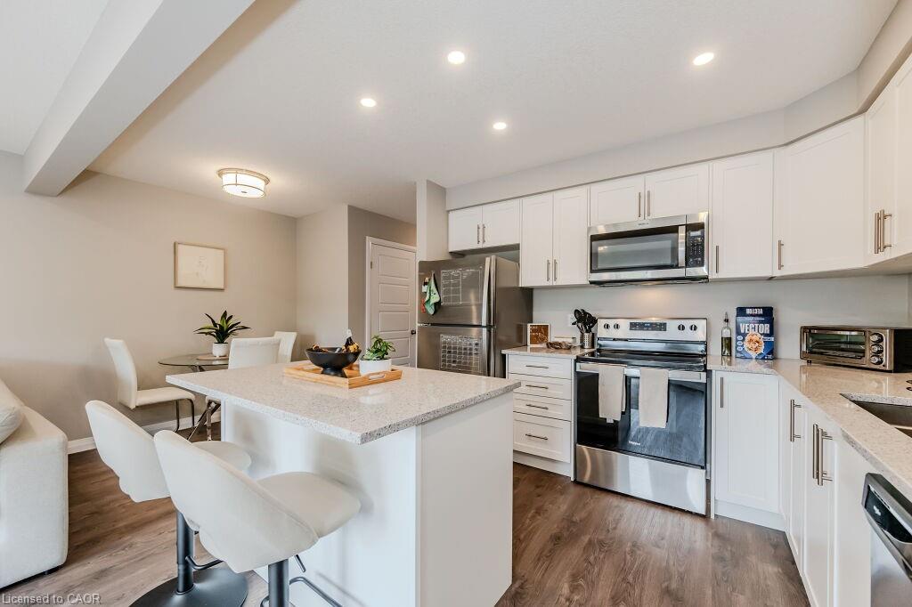 14-86 Erbsville Court Property Photo 9