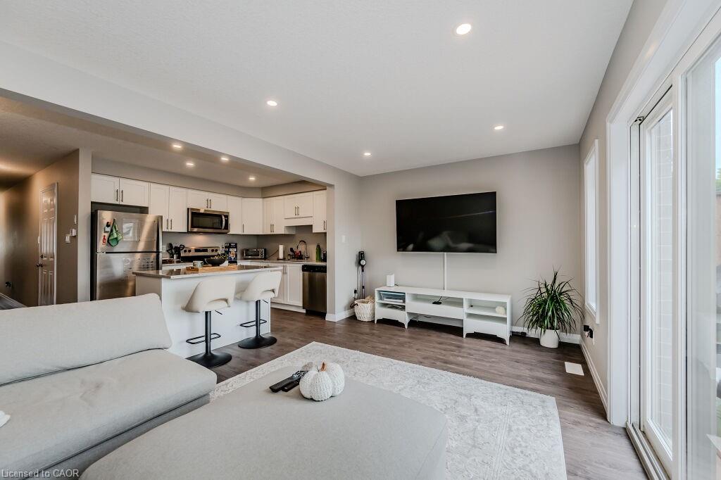 14-86 Erbsville Court Property Photo 13