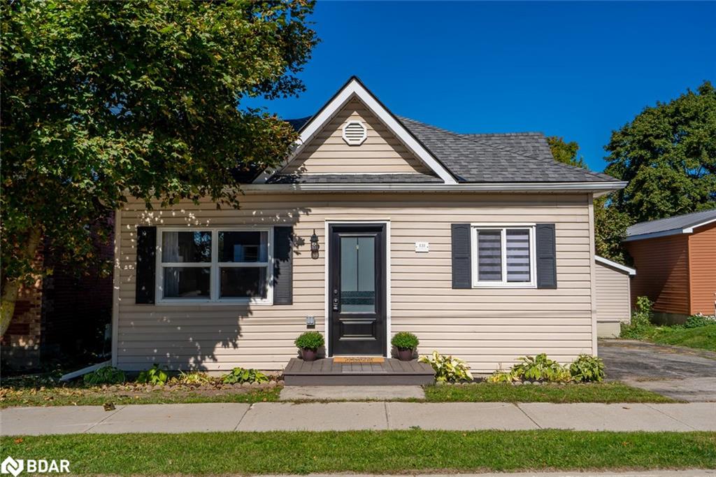 131 Frederick Street E Property Photo 1