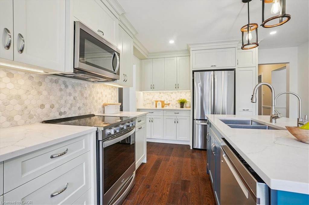 41 Steen Drive Property Photo 5