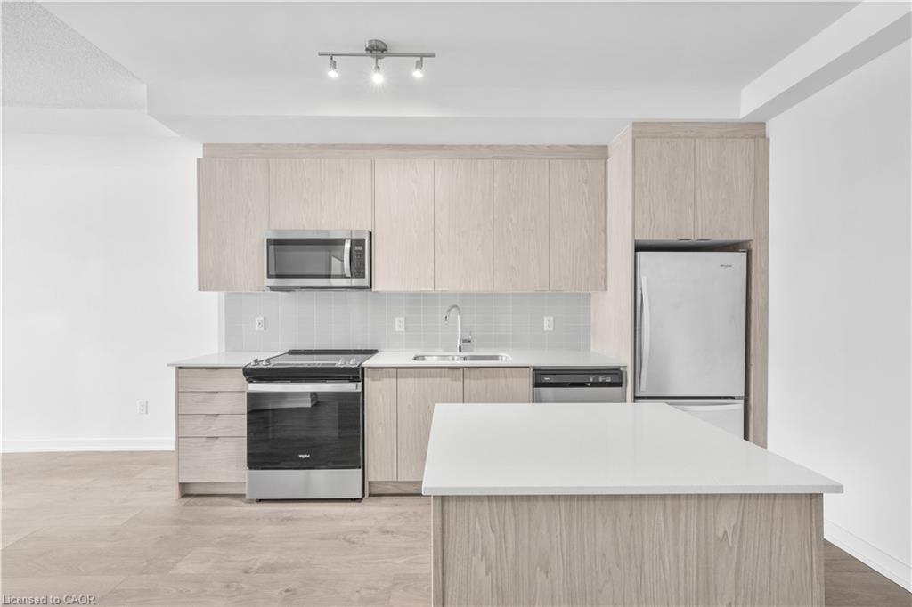 312-55 Duke Street W Property Photo 4