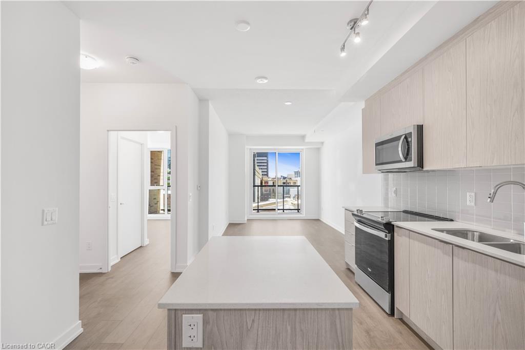 312-55 Duke Street W Property Photo 6