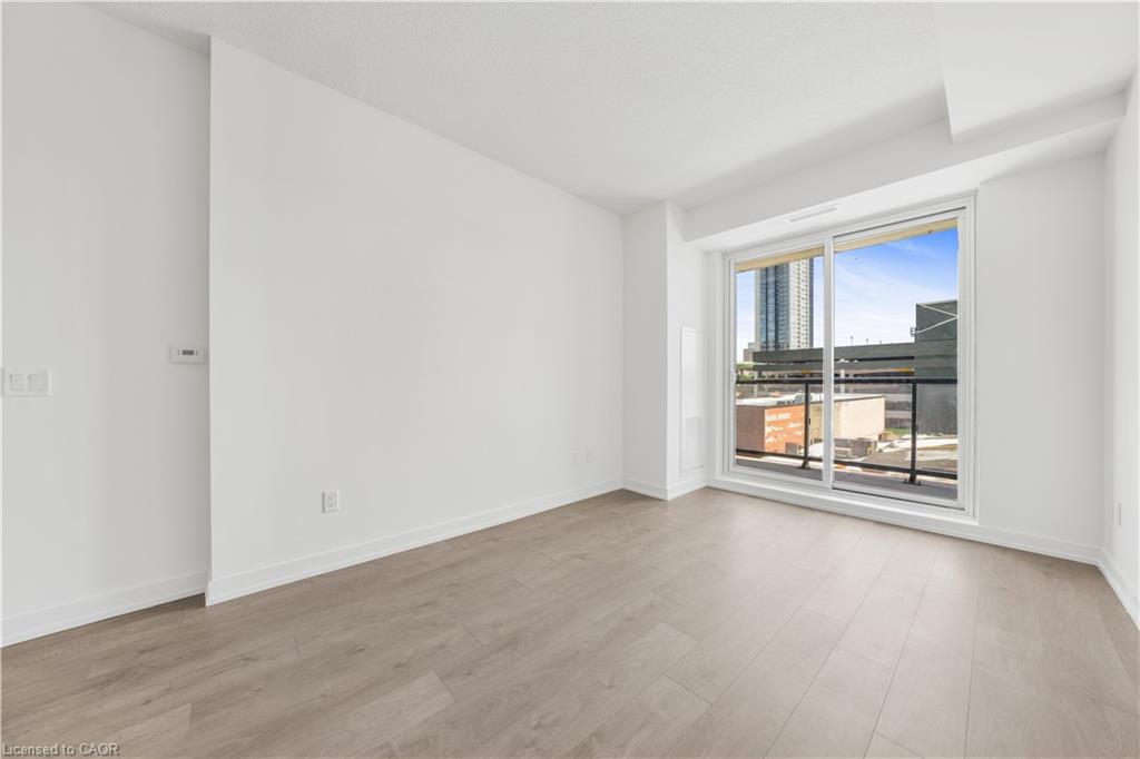 312-55 Duke Street W Property Photo 8