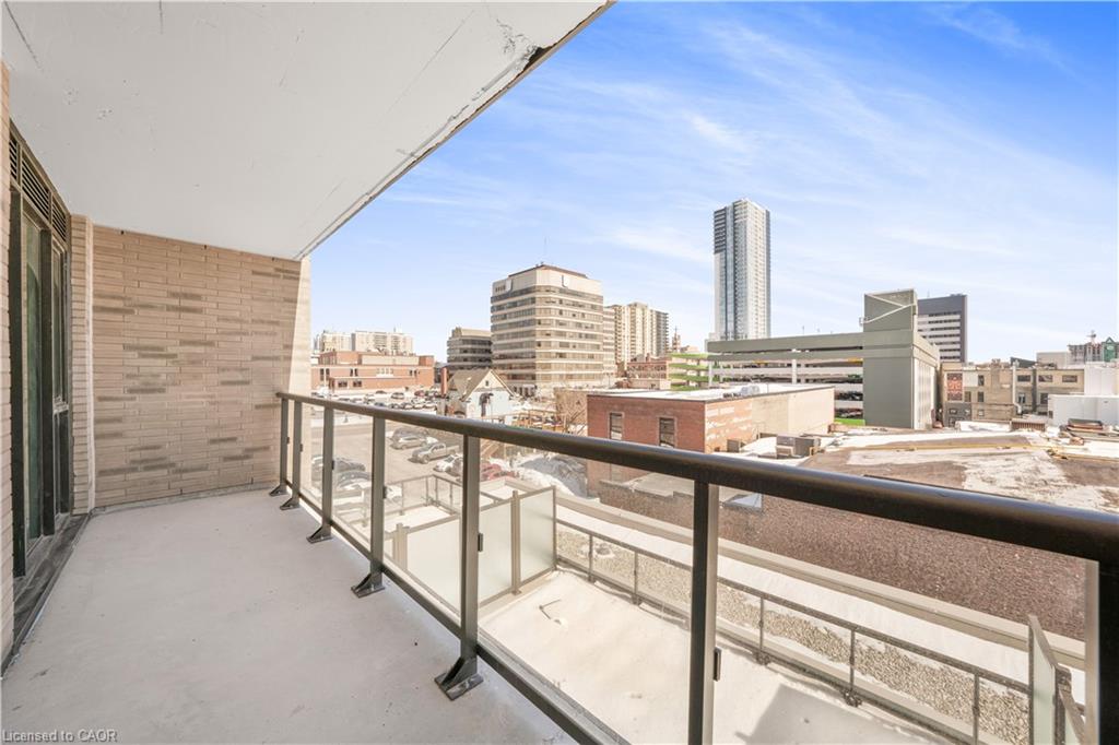 312-55 Duke Street W Property Photo 9