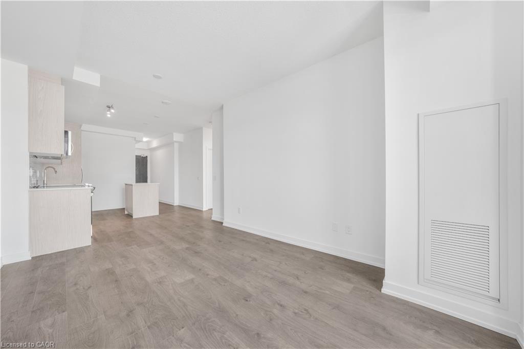 312-55 Duke Street W Property Photo 11