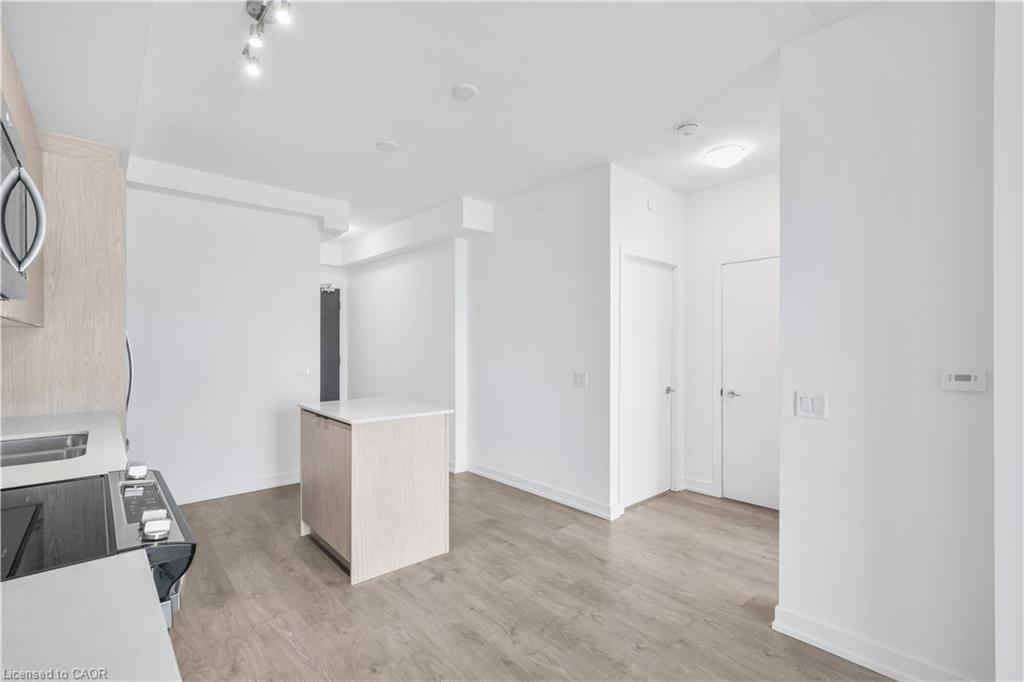 312-55 Duke Street W Property Photo 12