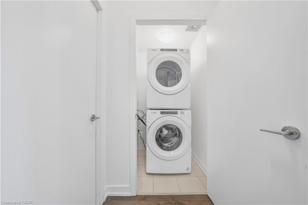 312-55 Duke Street W Property Photo 13