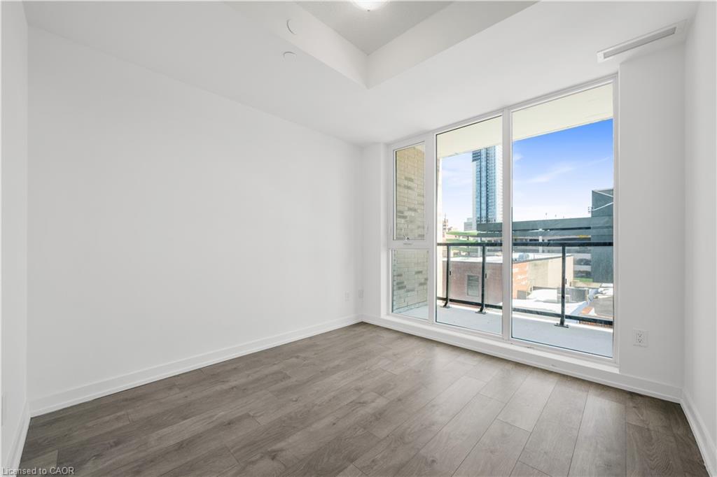 312-55 Duke Street W Property Photo 15