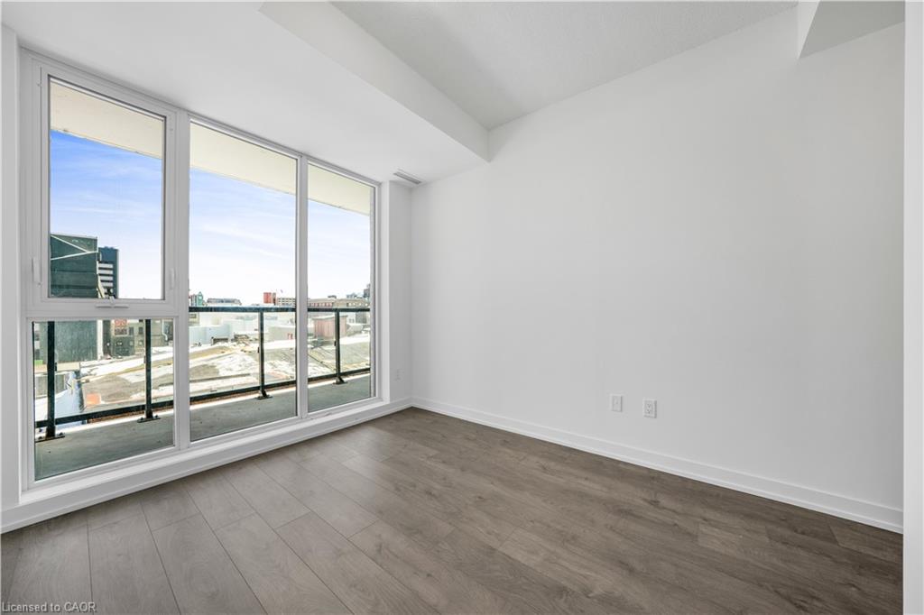 312-55 Duke Street W Property Photo 16