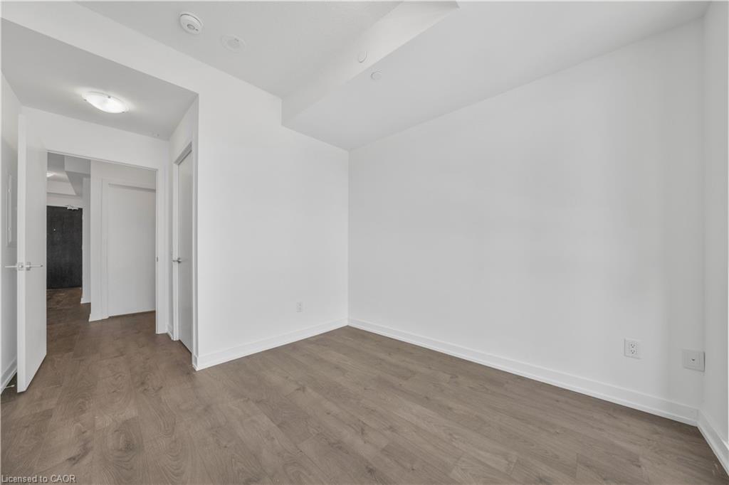 312-55 Duke Street W Property Photo 17