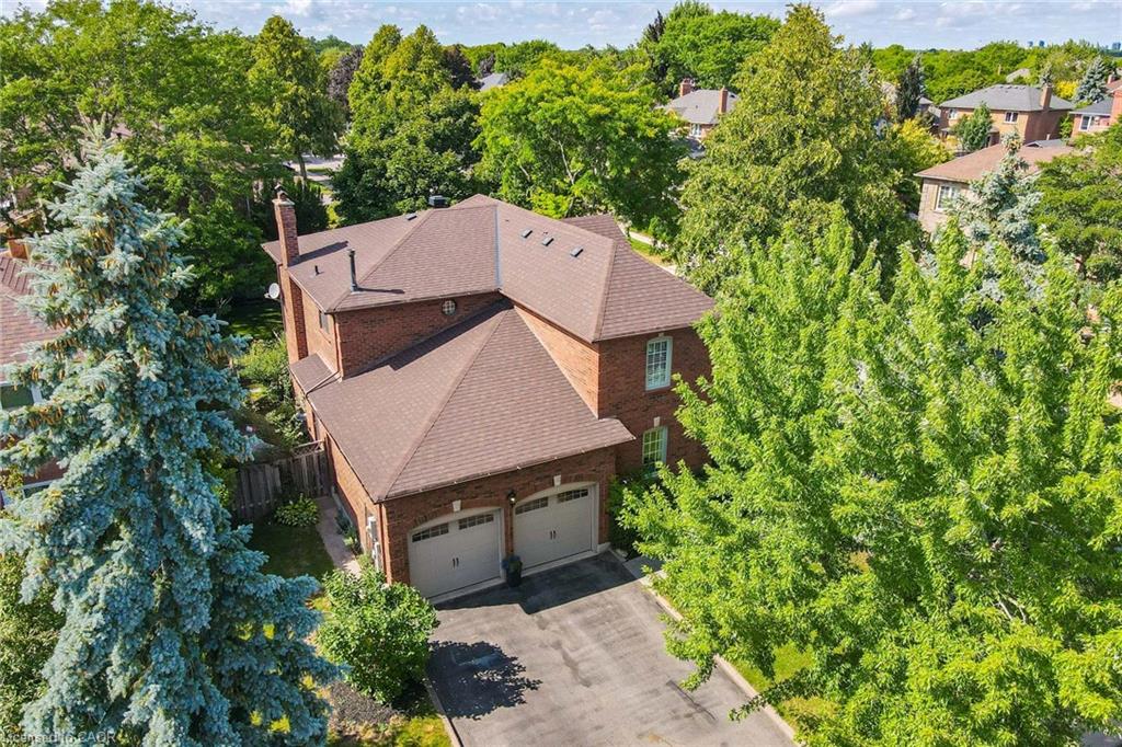 1436 Sprucewood Terrace Property Photo 3