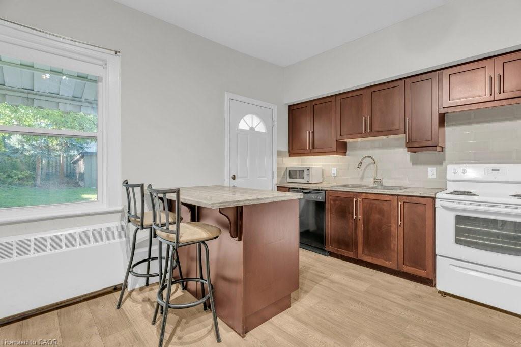 31 Bruce Street Property Photo 16