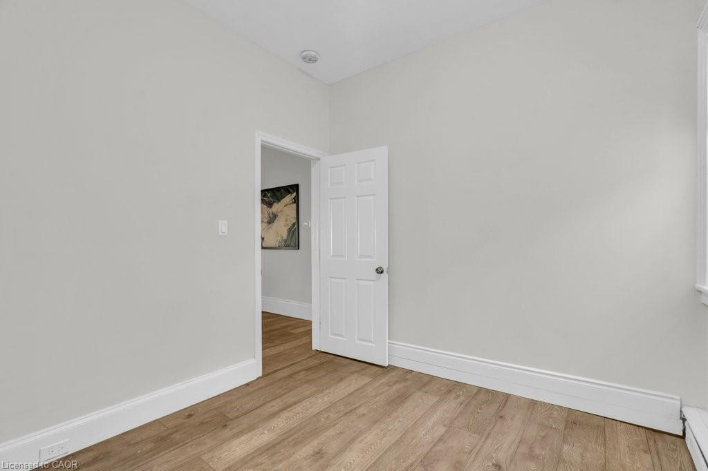 31 Bruce Street Property Photo 18