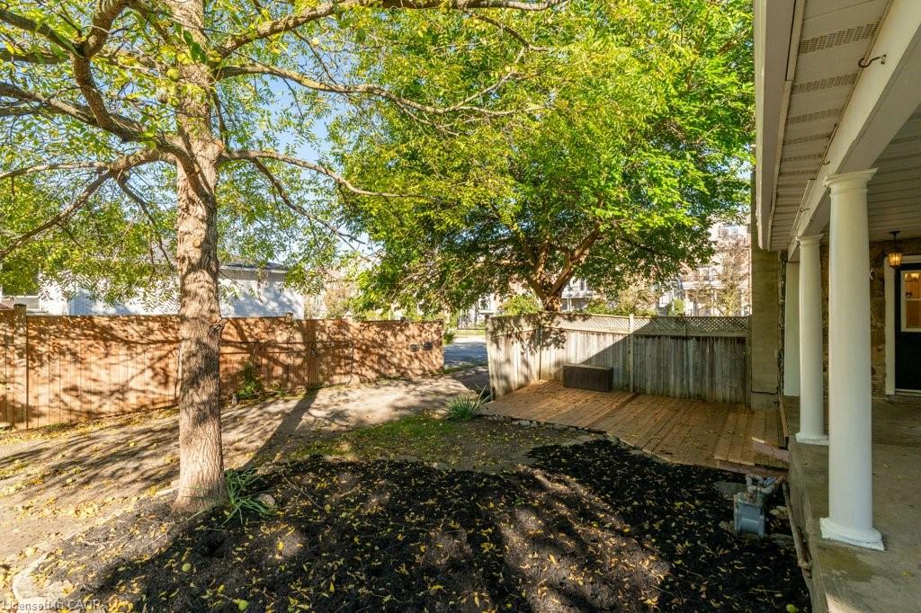 31 Bruce Street Property Photo 26