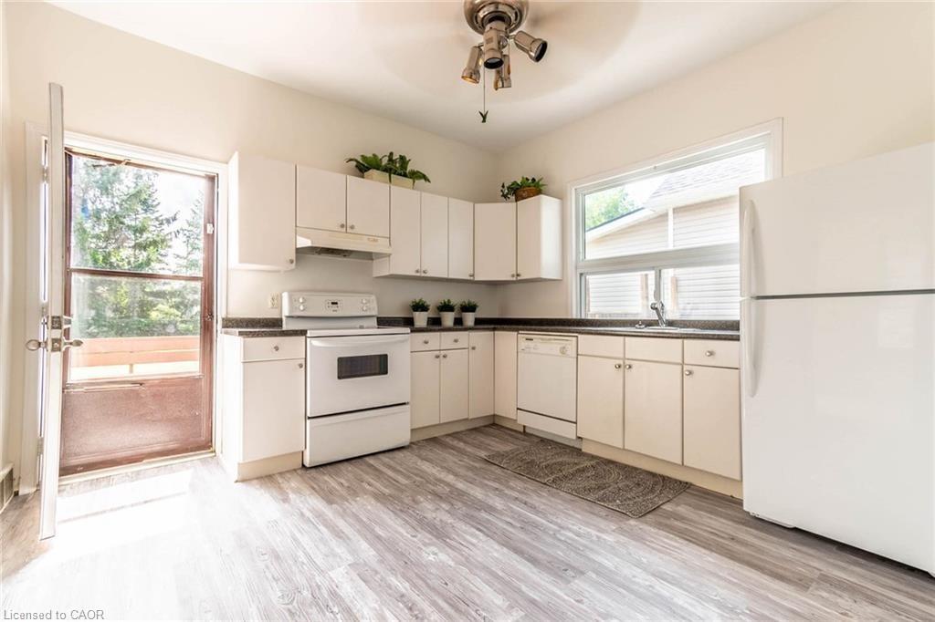 5768 Summer Street Property Photo 3
