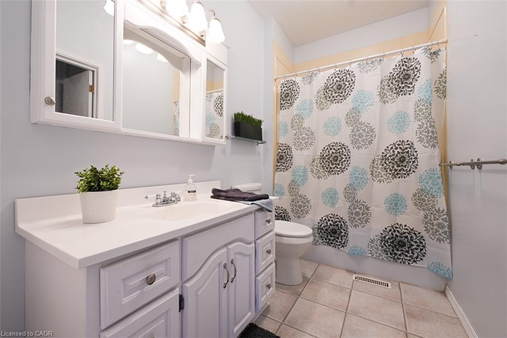 5768 Summer Street Property Photo 10