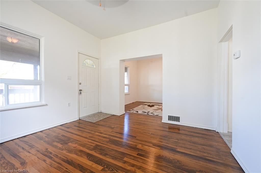 5768 Summer Street Property Photo 14