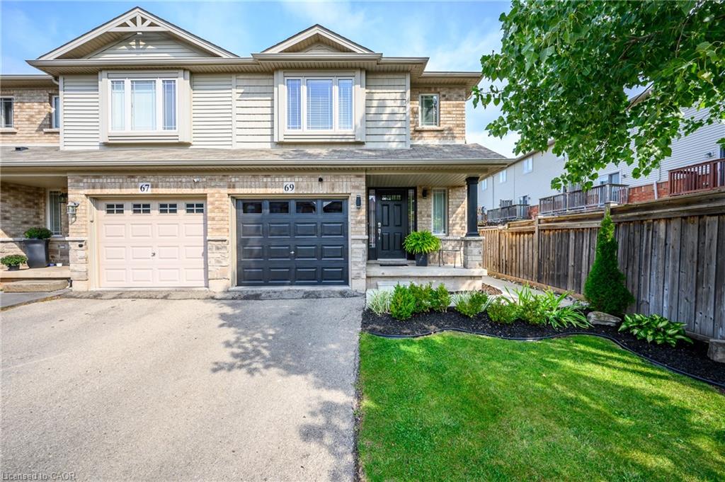 69 Escarpment Drive Property Photo 5