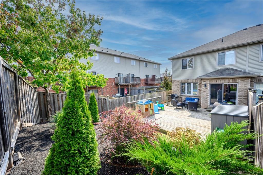 69 Escarpment Drive Property Photo 9