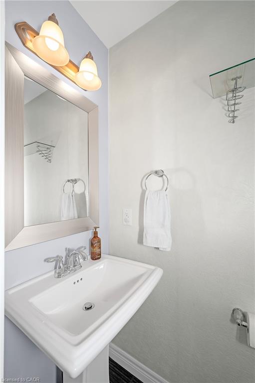 69 Escarpment Drive Property Photo 17