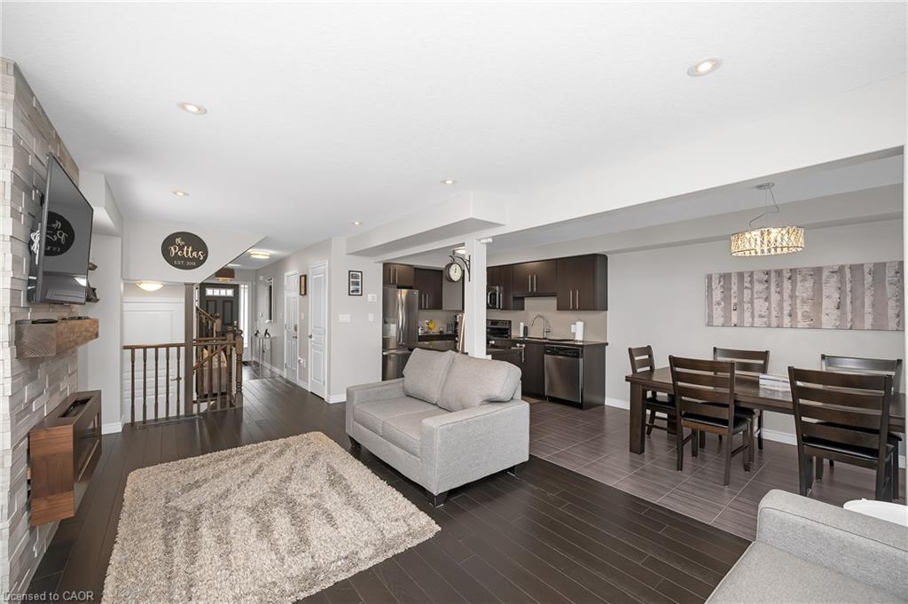 69 Escarpment Drive Property Photo 20