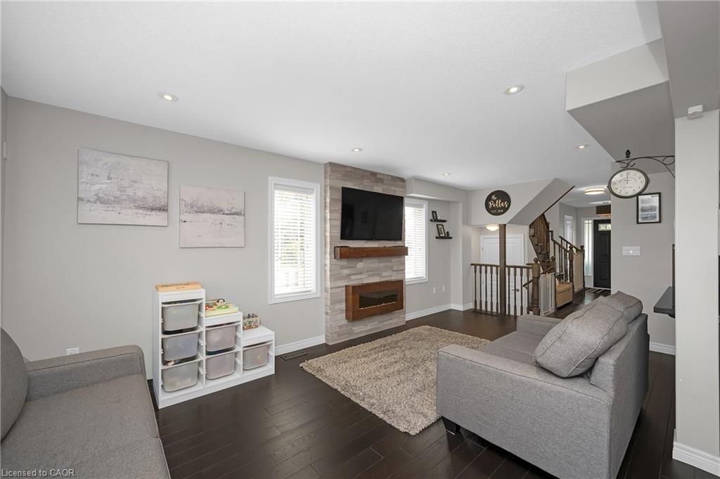 69 Escarpment Drive Property Photo 21