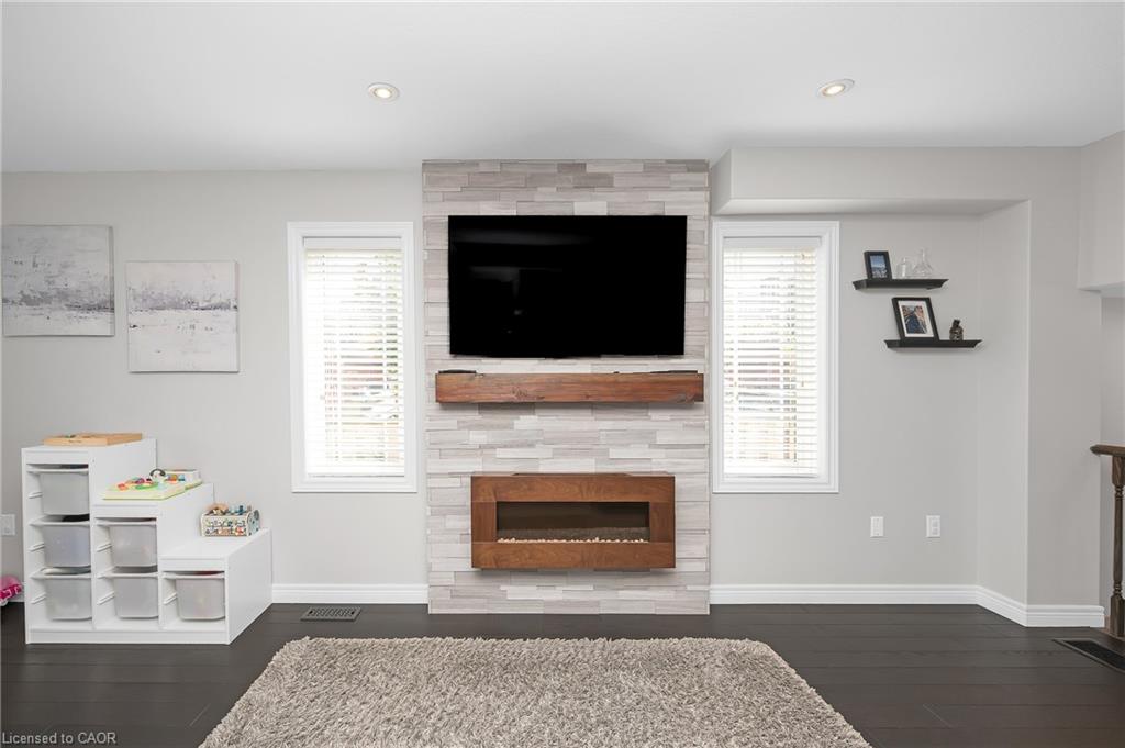 69 Escarpment Drive Property Photo 22